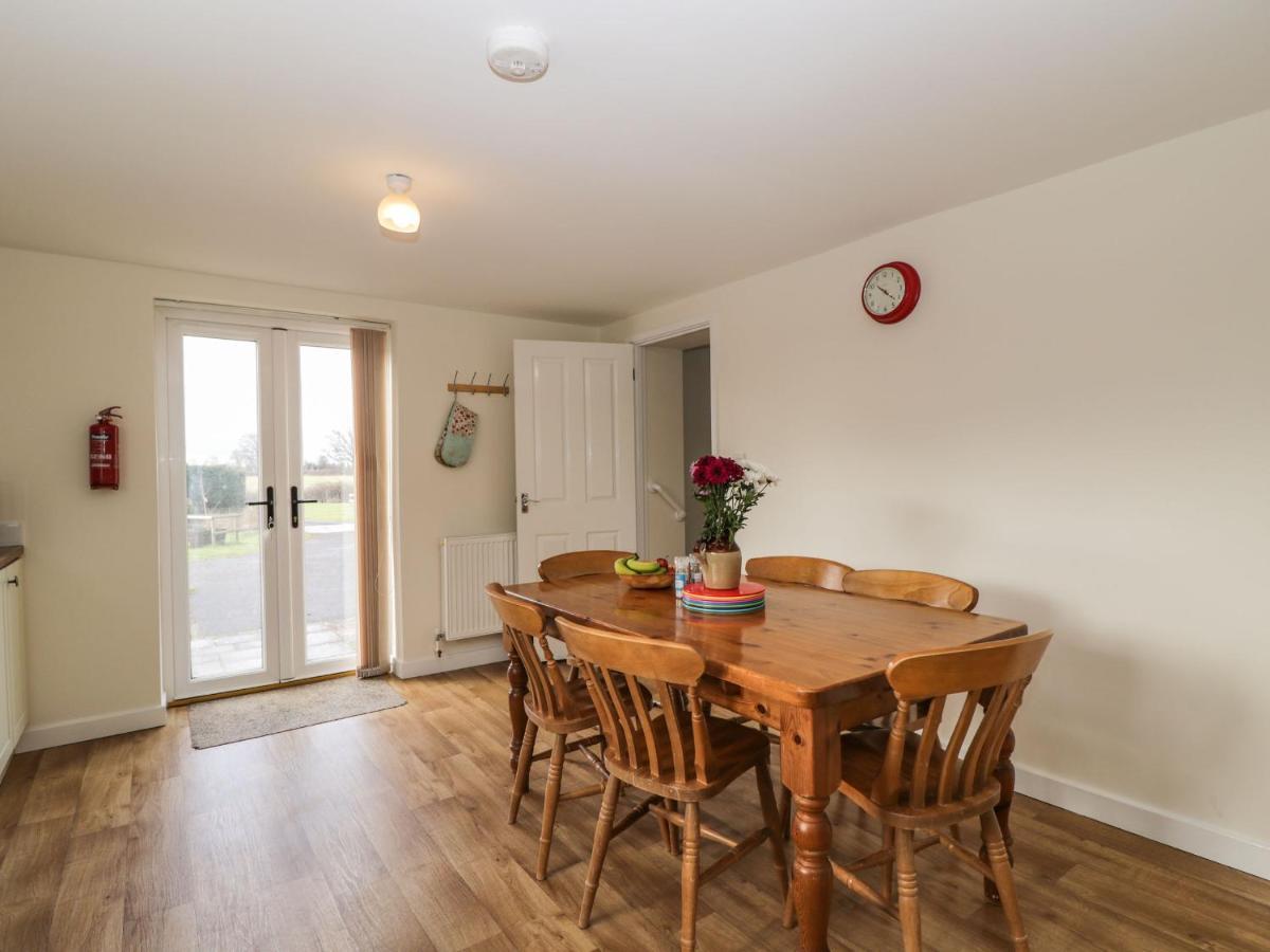 Stables Cottage Мелкшем Экстерьер фото